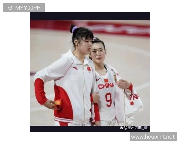 中国篮球明星太太们的生活与风采揭秘她们背后的故事与支持力量 中国篮球明星太太们的生活与风采揭秘她们背后的故事与支持力量